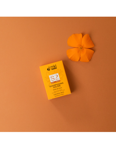 NOURISHING SOLID SHAMPOO